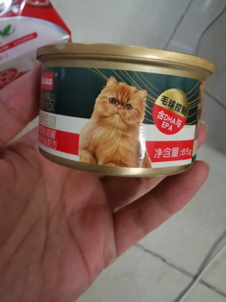 顽皮happy100猫粮无谷鸡肉猫粮1.5kg三个月的小喵能吃吗，目前吃猫奶糕的。想加点肉。