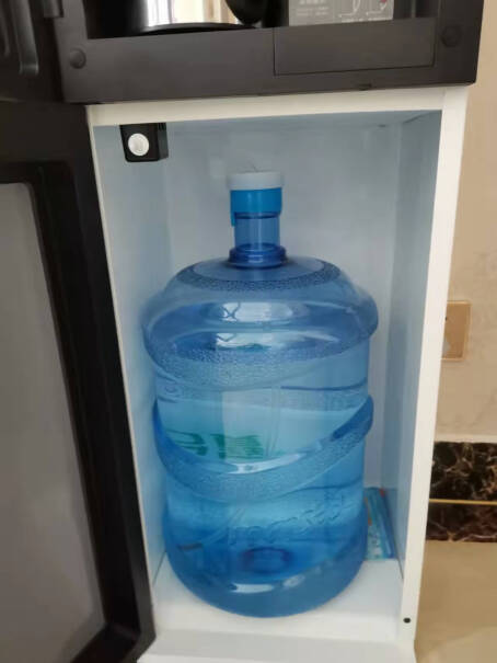 美的饮水机京东饮水机显示缺水是什么原因。桶里有水、也断电试过了。还是不行。谢谢各位。？