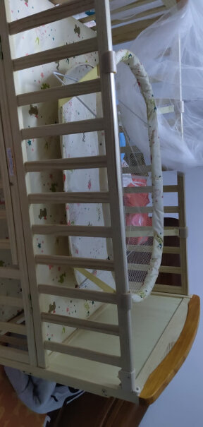 gb好孩子婴儿床垫这个有摇篮和蚊帐吗？