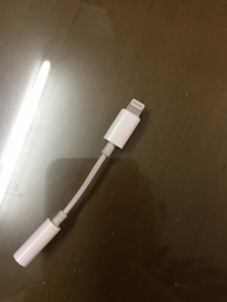 Apple Lightning这个可以连接bose耳机么？