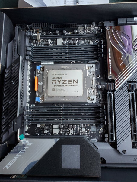 AMD 3970X Threadripper CPU (sTRX4, 32核64线程)频率太低 打游戏不行吧这个？