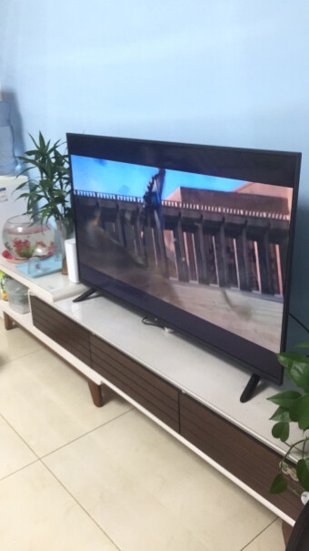 小米电视4A55英寸是硬屏的吗？