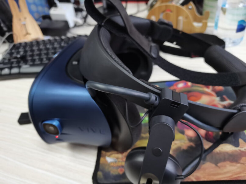 VR眼镜HTC VIVE COSMOS ELITE VR眼镜入手使用1个月感受揭露,坑不坑人看完这个评测就知道了！