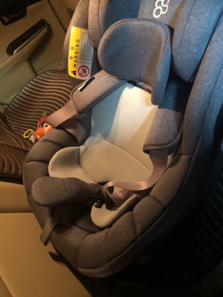 宝贝第一宝宝汽车儿童安全座椅约0-4岁启萌你们用到多大 多少斤觉得挤了 启萌和灵犀哪个好？