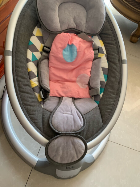 可优比婴儿电动摇椅摇摇椅宝宝摇篮躺椅哄娃神器哄睡宝宝一个多月可以用吗？