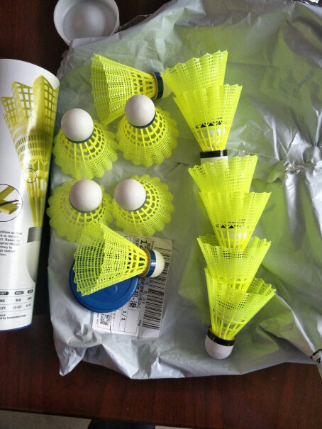 尤尼克斯YONEX尼龙羽毛球耐打训练习YY塑料胶球M-600有羽毛球好打吗？球感怎样？