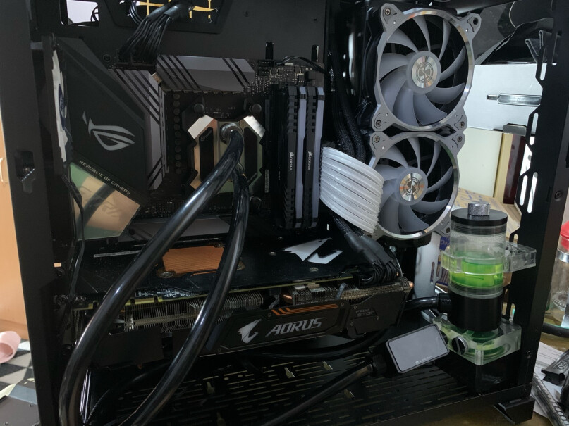 AMD R7 3800X 处理器我的玄冰400能压吗？