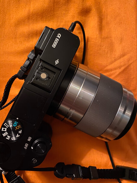 索尼E 30mm 微距镜头机身是6300还是a7呢 没想好？