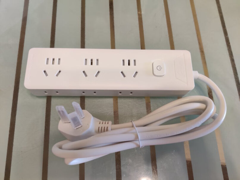 艾克盾USB魔方插座纠结评测，了解卧室灭火效果！