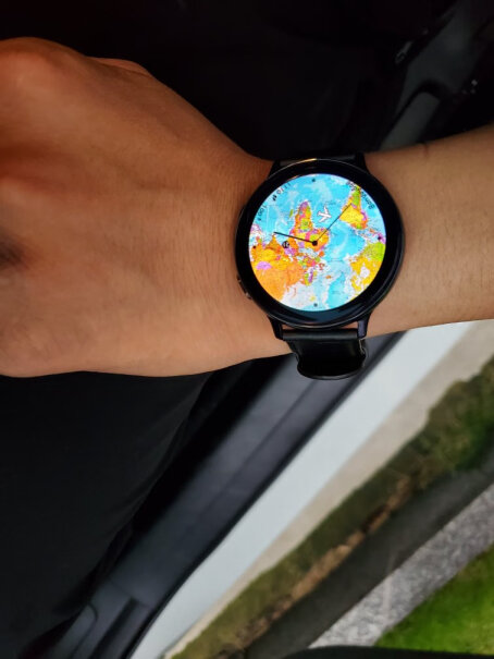 三星Galaxy Watch Active2屏幕是耐磨的吗？