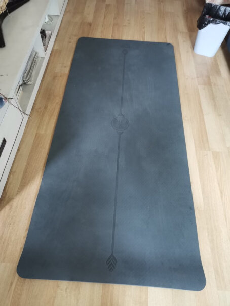 奥义瑜伽垫TPE环保183*80cm加宽中位线健身垫请问味道会很难散去吗？