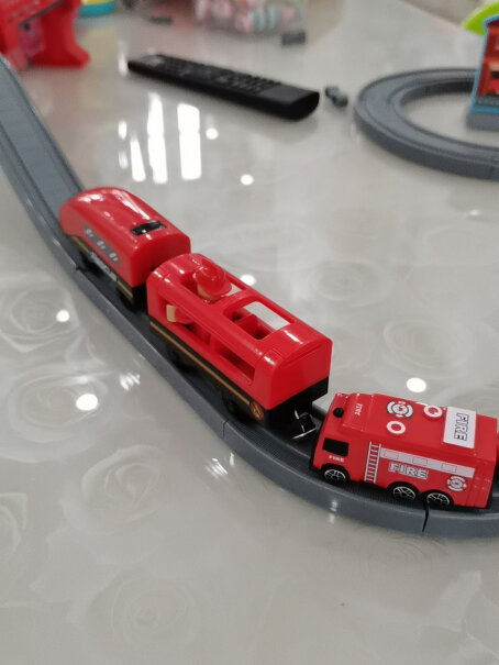 轨道-助力雷朗小火车轨道车儿童玩具警车优缺点测评,使用感受？