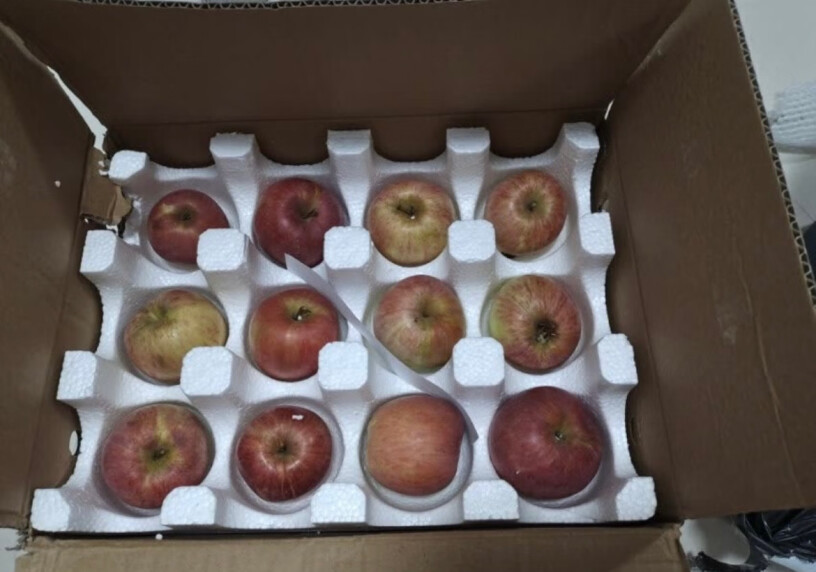苹果新苹果脆甜性价比高吗？,适不适合你！看质量怎么样！