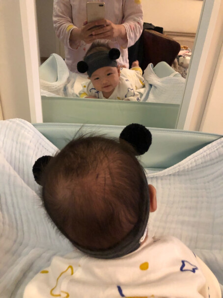 可优比尿布台新生婴儿护理台宝宝按摩抚触洗澡可折叠买过的，实心回复一下。质量好吗？稳不稳当？