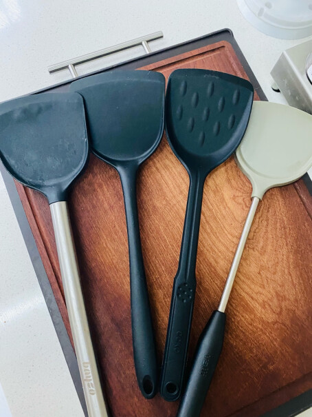 彩虹鸟（CHENGHONGNIAO）厨房DIY-小工具食品硅胶锅铲值得买吗？只选对的不选贵的？