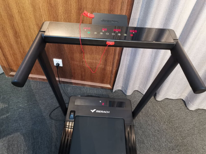 麦瑞克Merach跑步机家用智能静音走步折叠健身器材请问这个跑步机的长是多少？