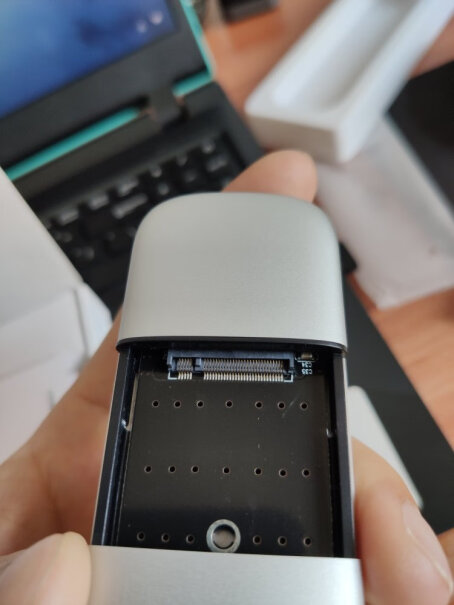 硬盘盒绿联M.2 NVMe移动硬盘盒 USB3.0/Type-c直插款最真实的图文评测分享！可以入手吗？