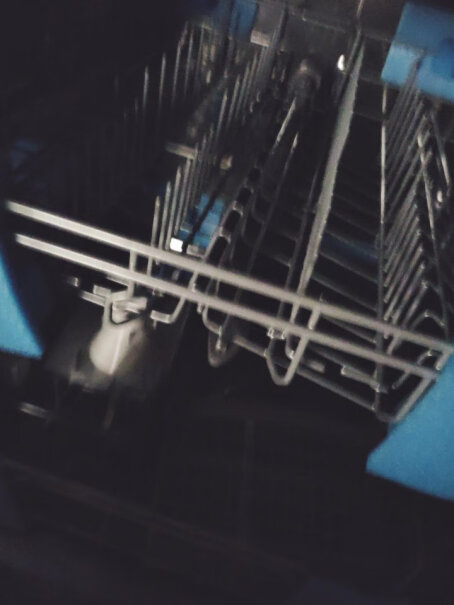 美的洗碗机家用RX10独立式嵌入式有人放橱柜上的吗？会不会太高了？拿碗方便吗？