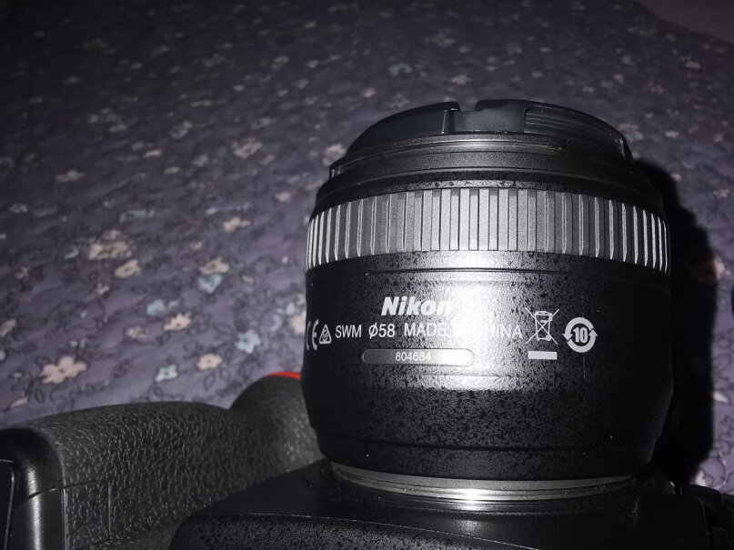 尼康AF-S DX标准定焦镜头我D810的可以用吗？
