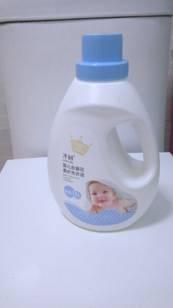 子初婴儿金盏花柔护洗衣液宝宝多效洗衣液儿童洗衣液有没有刺鼻的味道？