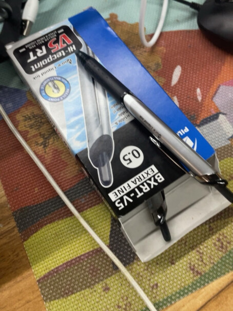日本百乐BXRT-V5按动针管笔中性笔签字笔水笔黑色用完可以加墨水吗？