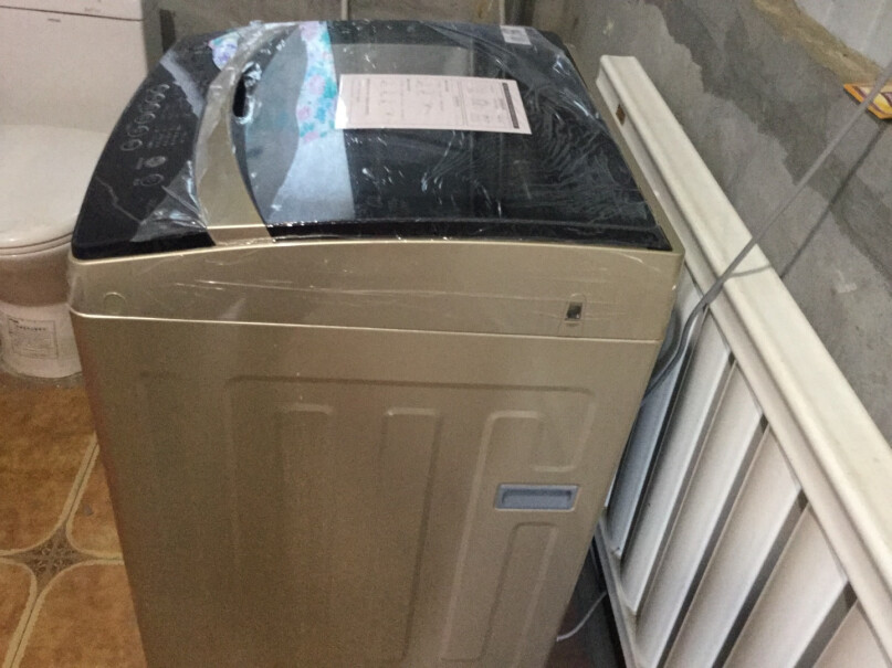 小天鹅8公斤变频波轮洗衣机全自动你们买的洗衣机洗完衣服以后有很大声音的振动吗？