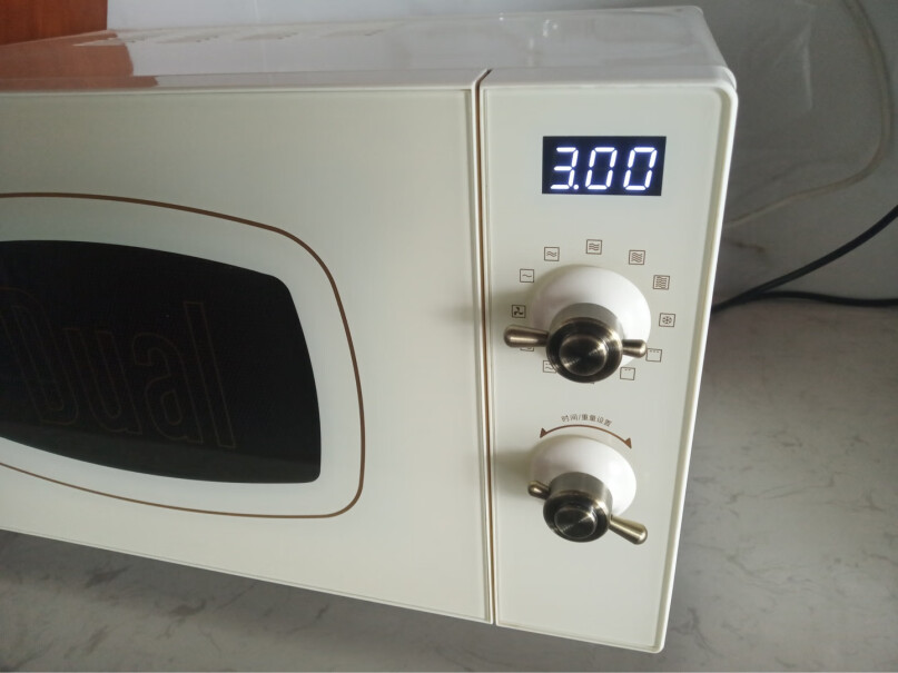 帝而德国品牌DIK55复古微波炉烤箱一体机白色用久了会发黄吗？