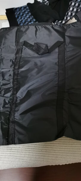 真居帆布包女单肩文艺韩版简约百搭学生大容量小清新帆布包二十斤的大棉被可以装吗？容易裂开吗？
