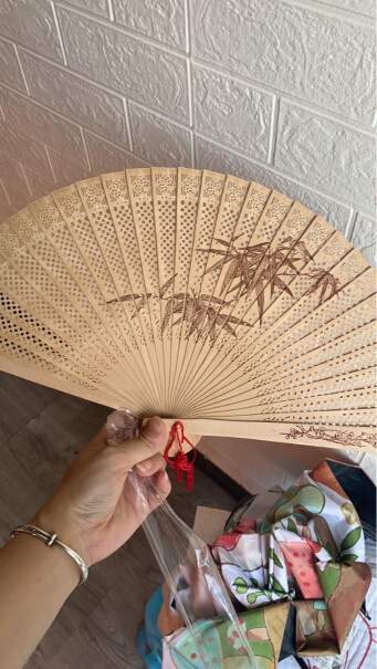 工艺礼品极度空间扇子折扇女纸扇中国古风复古cos拍照舞蹈扇道具评测比较哪款好,可以入手吗？