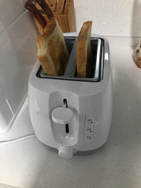 京东京造烤面包机请问有没有人测过面包卡槽的准确宽度是多少？可以放进多少厚度的面包？