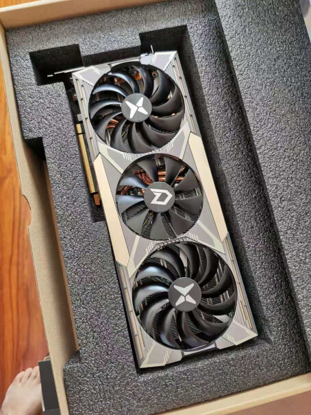 显卡迪兰AMD RX 6600 XT X战将显卡哪个性价比高、质量更好,优缺点大全？