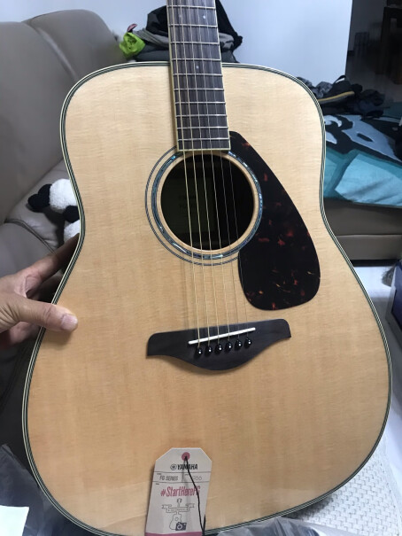 雅马哈FGX830CBL黑色民谣电箱吉他缺角这琴是正品吗 购买时如何避免阴阳脸？