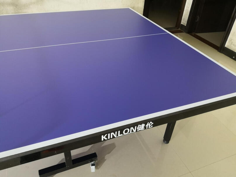 健伦乒乓球桌室内家用可折叠标准移动乒乓球台户外异味大吗？
