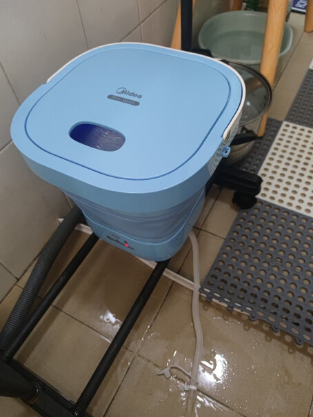 美的3公斤半自动洗鞋机360°全方位清洁可以洗地垫吗？