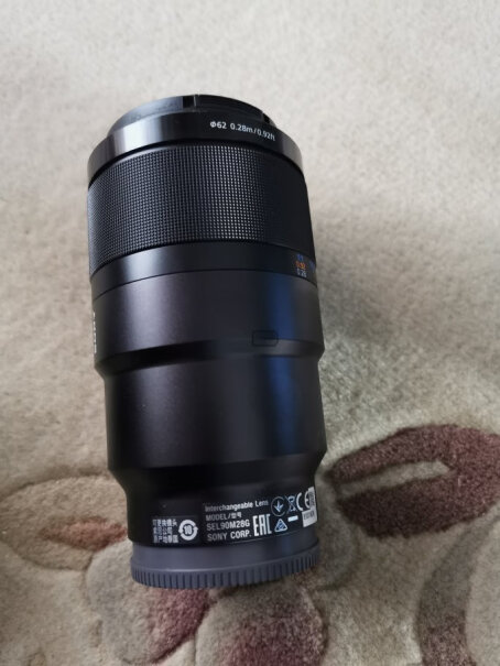 索尼FE90mm微距G镜头与适马70-f2.8比怎么样？