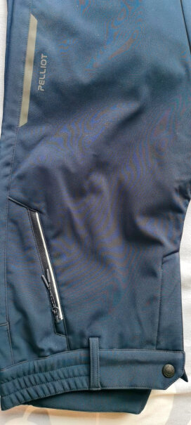 软壳衣裤伯希和户外软壳冲锋裤应该注意哪些方面细节！优缺点质量分析参考！