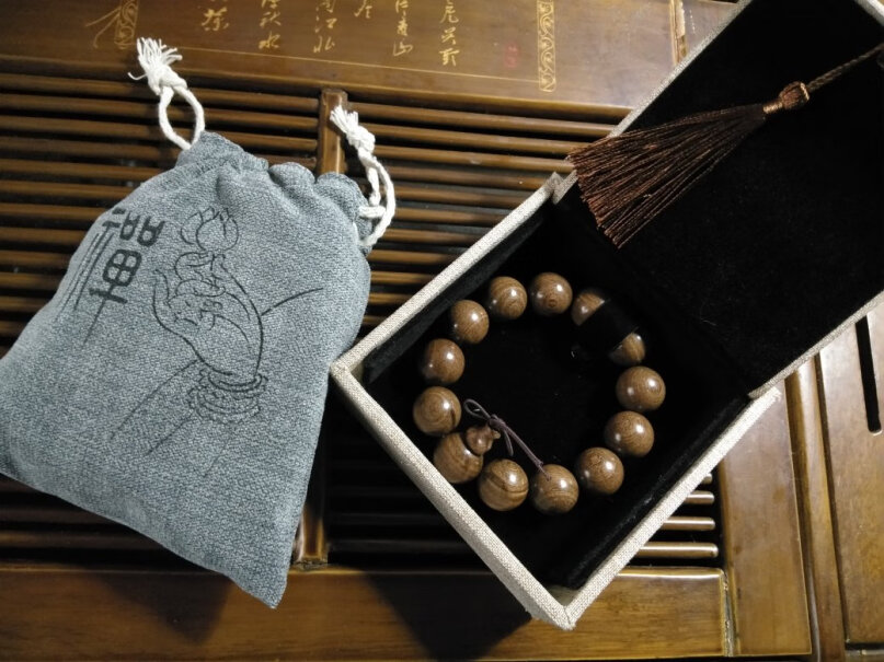 其他月印百川老料金丝檀佛珠手串高密度檀香木珠手链质量真的差吗,一定要了解的评测情况？
