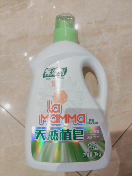 妈妈壹选La天然植皂护色3kg皂液洗衣液请问是白色还是淡绿色？