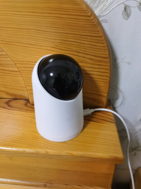 华为智选海雀智能摄像头S可以插在墙上的插座吗？