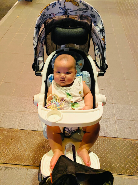 梦多福遛娃神器可坐可躺0-3岁婴儿推车轻便折叠婴儿车双向推行儿童溜娃神车可登机幼儿手推车宝宝高景观五个多月的宝宝适合么？