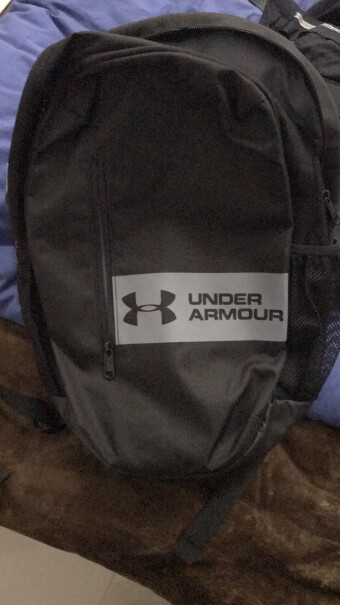安德玛官方UARoland男女运动背包Under能放下15寸的可以吗？