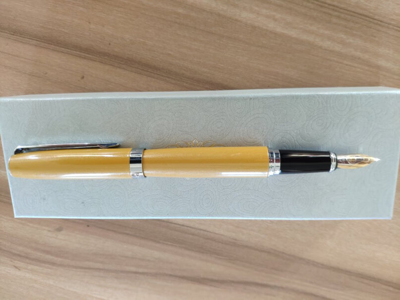 英雄钢笔382商务办公铱金钢笔签字笔这个笔用哪款墨水啊？谢谢？