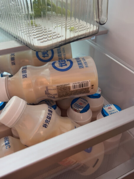 蒙牛优益C活菌百香果饮料4瓶你们收货后，饮用里面有没有冰渣子？