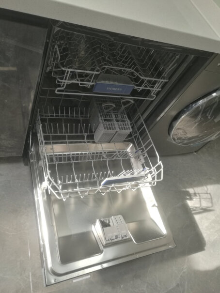 西门子大容量家用全自动智能洗锅洗餐具要先清理残渣再顺序放入吗？