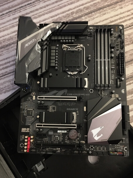 技嘉Z390AORUS这个板子开机有没有小雕？