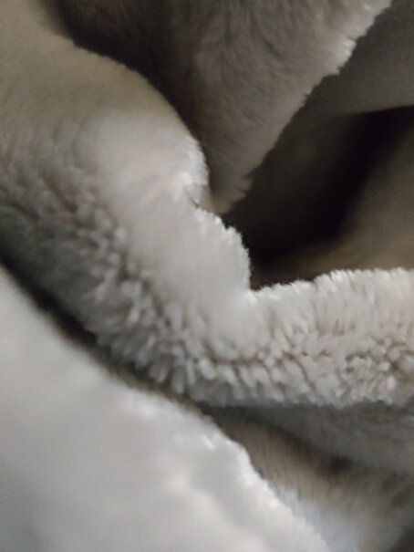 京东京造撸猫毯法兰绒空调毯纠结怎么样？图文长篇评测必看！