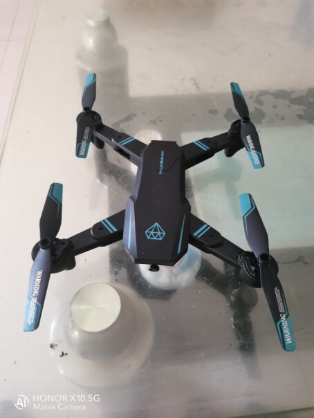 LOPOM大型折叠X6专业超清高清像素无人机航拍器旅行拍照可以买这个吗？比如我去青海湖，想飞上去拍湖？