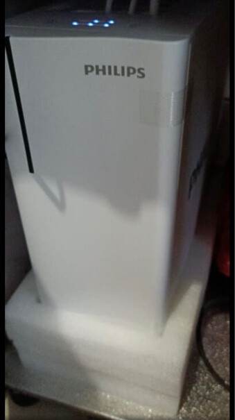 飞利浦小方盒SRO500净水器厨房家用直饮RO反渗透纯水机我的出水喝着发苦，你们有这种情况么，净水器前有，中央过滤器？