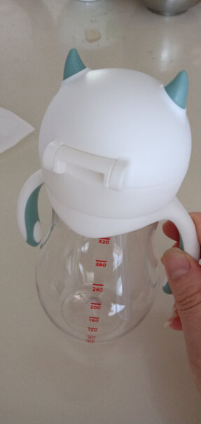 gb好孩子儿童水杯杯子适合一周岁的宝宝喝奶用吗？会不会漏？