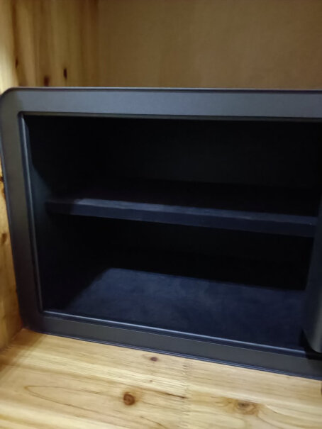 小米米家智能保管箱高30CM你们保险箱放衣柜，如何固定的，衣柜不是有木板么！膨胀螺丝又那么短？